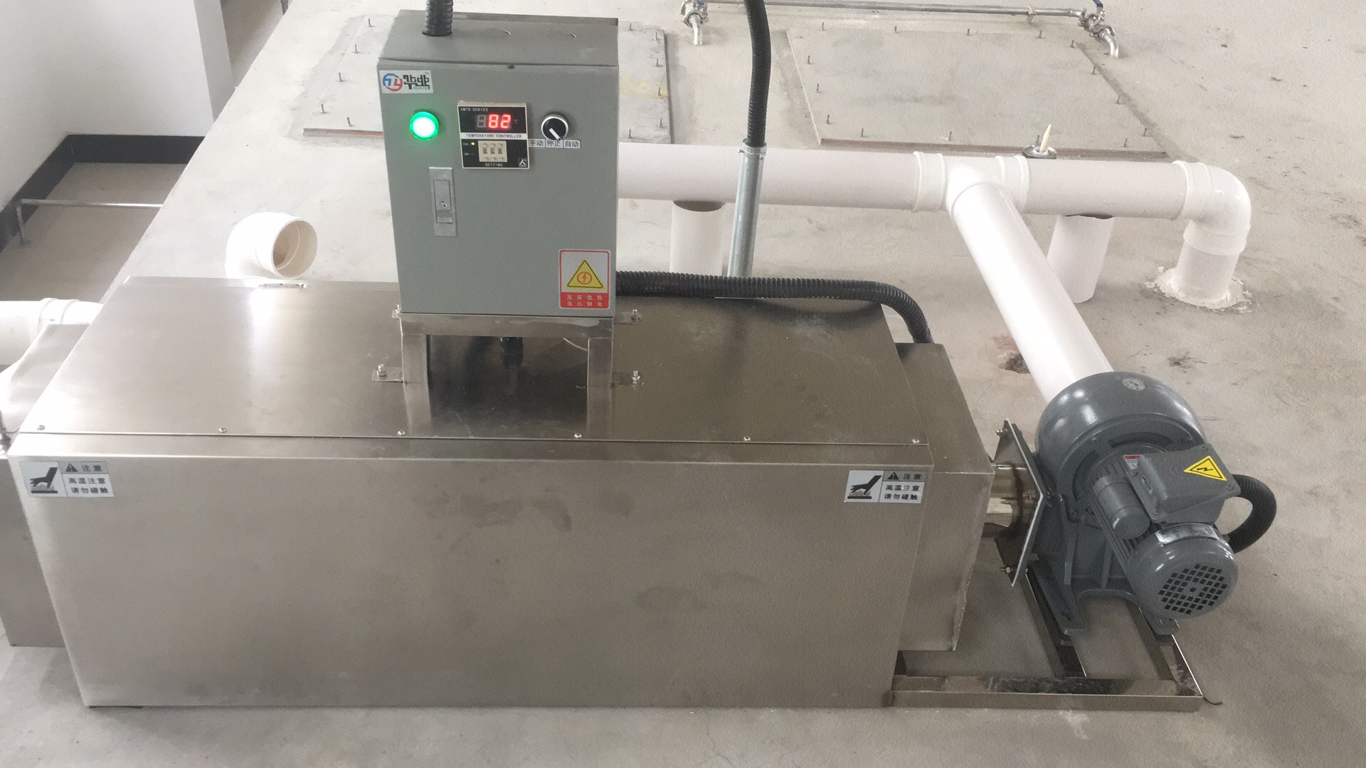 1614646243637101.jpg 尾氣處理器安裝1.jpg